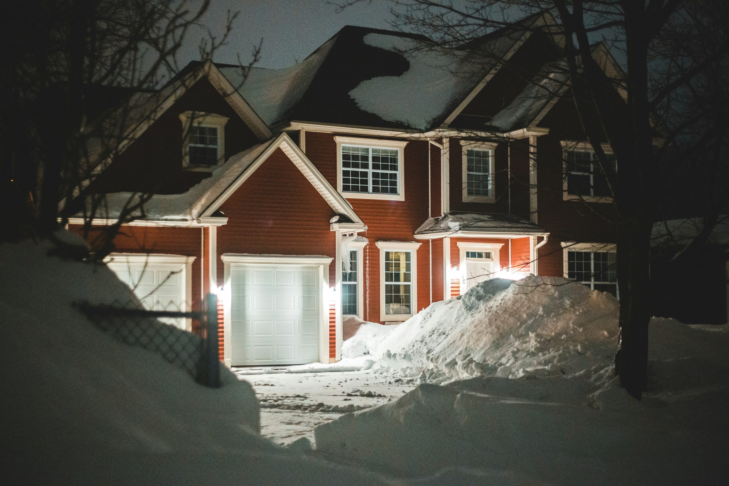 family moving into new house mortgage rates 2025