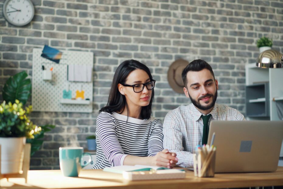 Comparing the Best Personal Loans 2025 online.